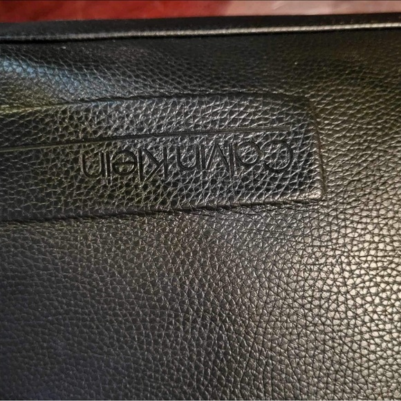 Calvin Klein Small Leather Duffle Bag - Picture 8 of 9